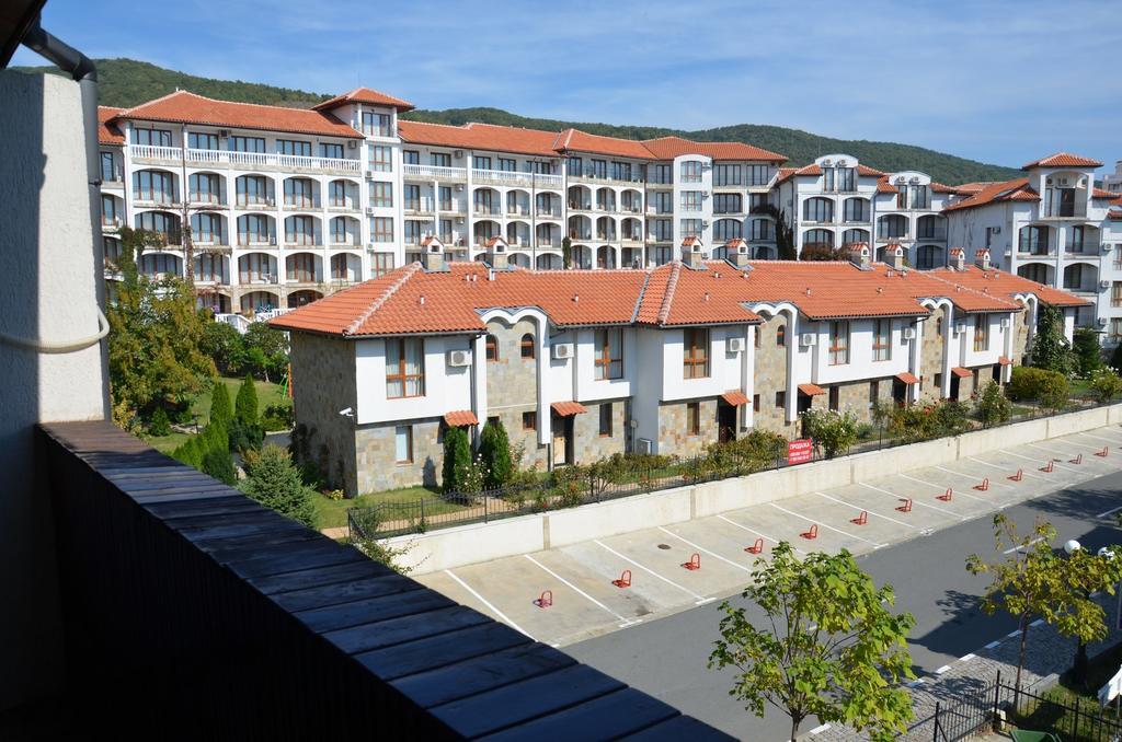 Apartments In Complex Chateau Nessebar Sveti Vlas Ngoại thất bức ảnh