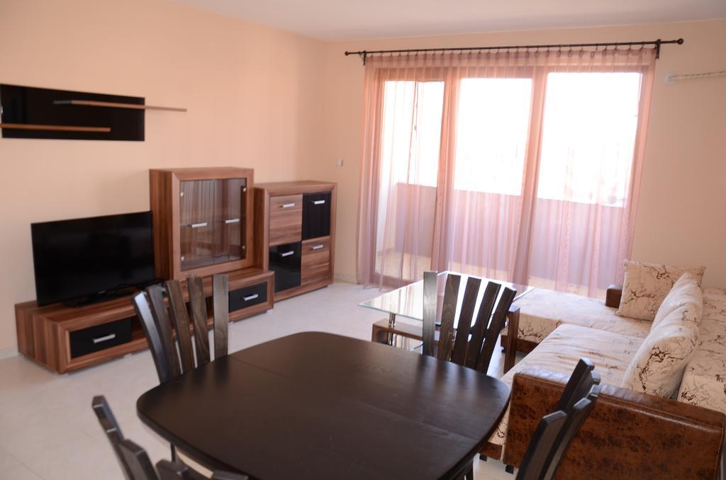 Apartments In Complex Chateau Nessebar Sveti Vlas Ngoại thất bức ảnh